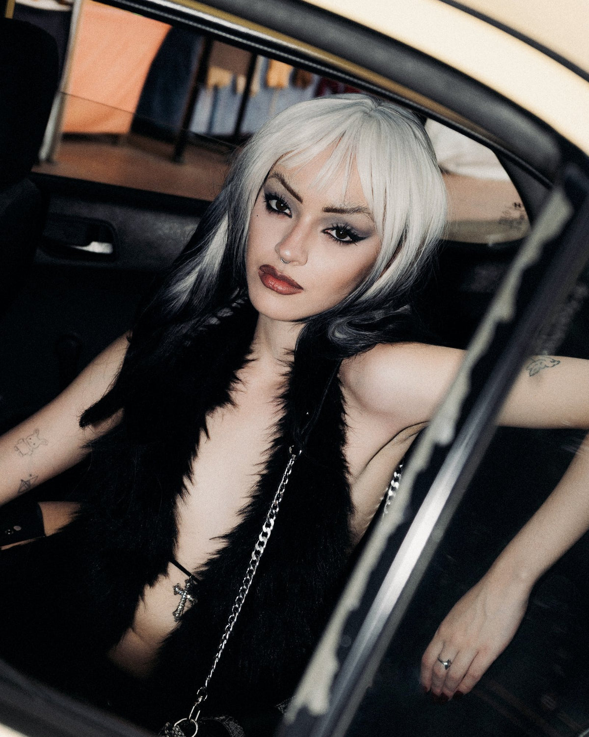 Luna Vesper · el tránsito, saliendo del carro