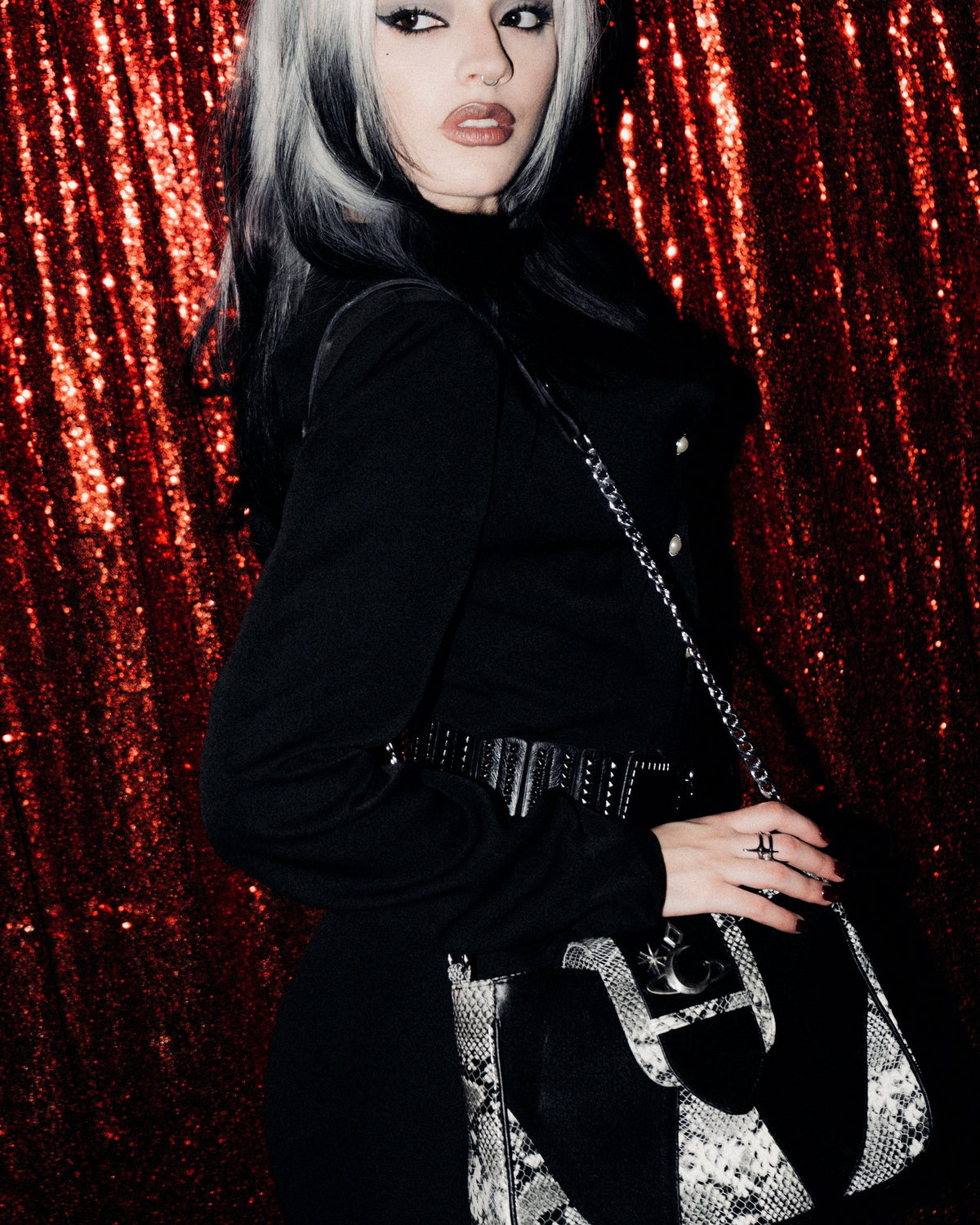 Luna Vesper · la noche, bolso de piel grabada